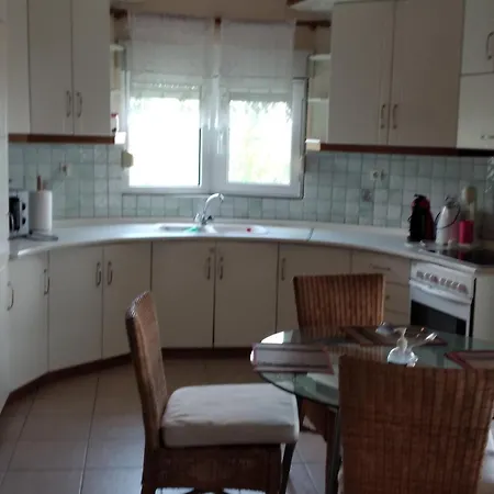 Jenny アパート レプトカリヤ